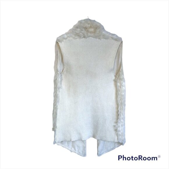 GUESS Women’s Ivory Faux Fur Vest - Picture 2 of 8